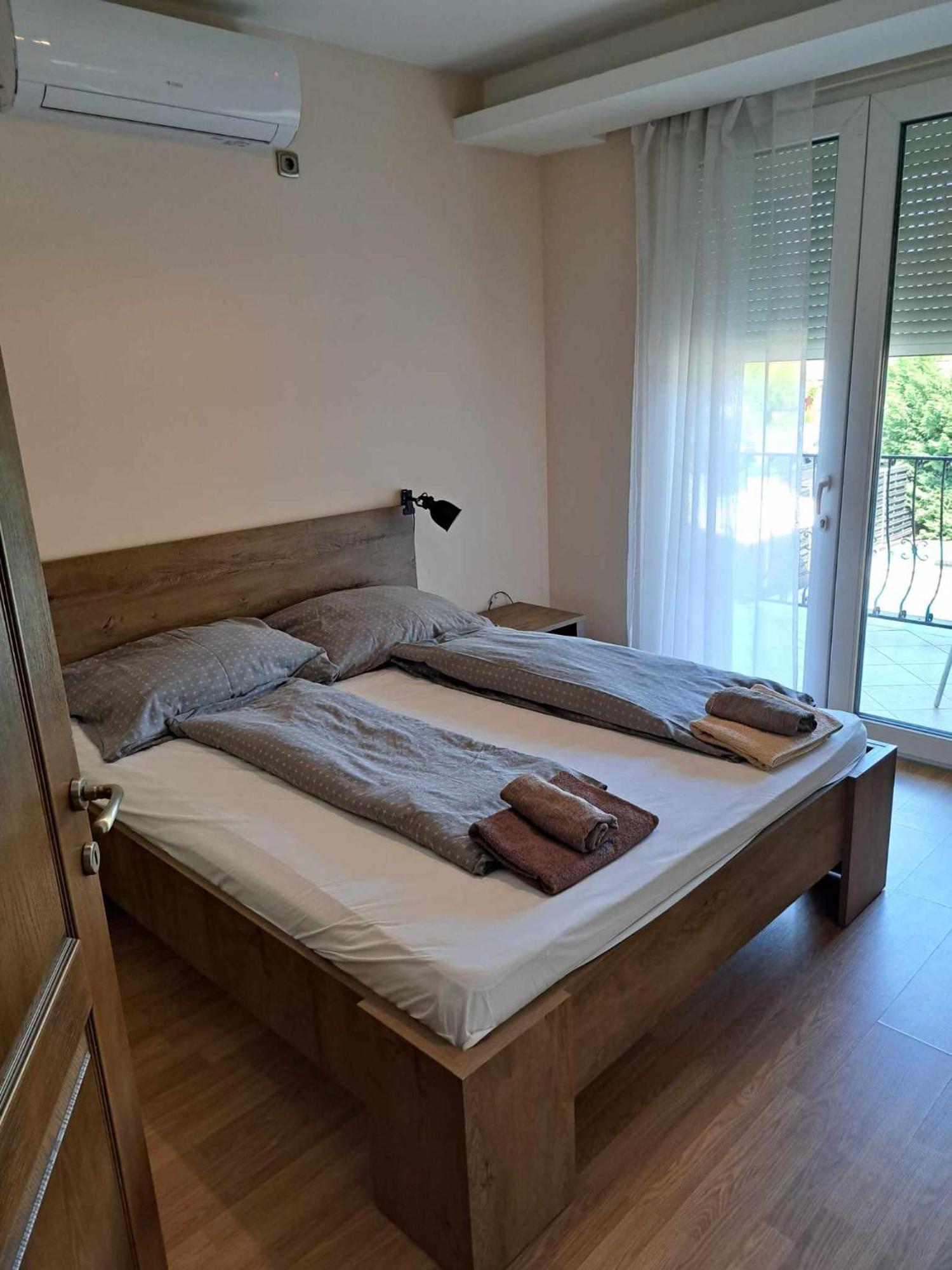 Happy Sun Medencés Apartman Siófok Exterior foto